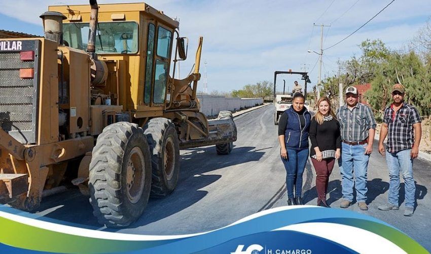Supervisa alcaldesa Leticia Peña obra de pavimentación en Poblado Comales