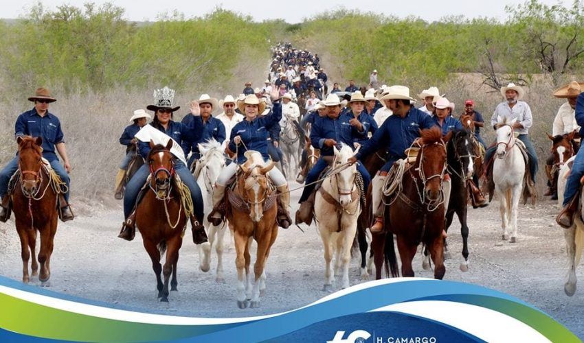 Tradicional cabalgata. 271 aniversario de la fundación de Camargo