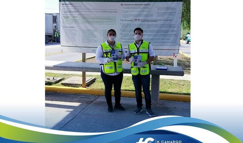 Ante pandemia, COEPRIS concientiza a paseantes en acceso de puente internacional