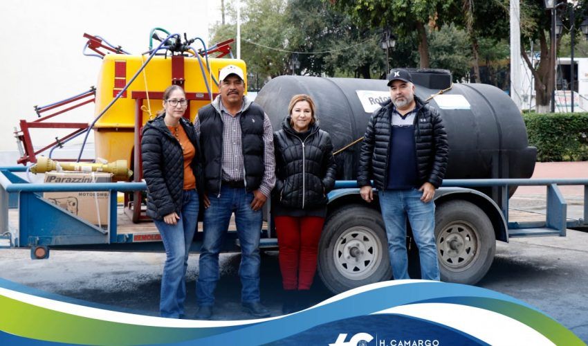 Entrega de implementos agrícolas